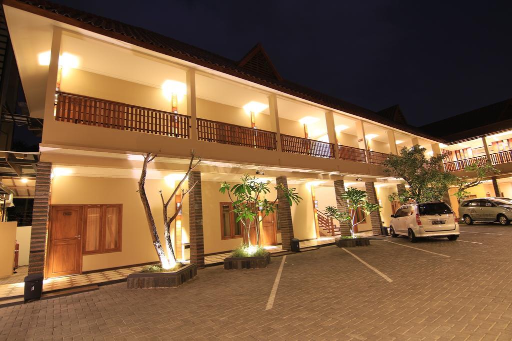 Syailendra Hotel Syariah Jepara Exterior photo